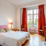 Luxurious Traditional French Style Near Eiffel Tower