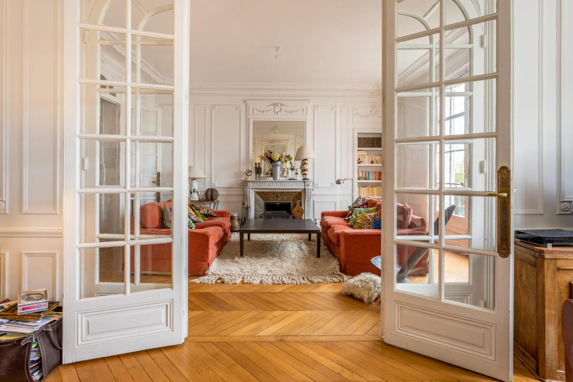 Apartment Luxurious Traditional French Style Near Eiffel Tower *